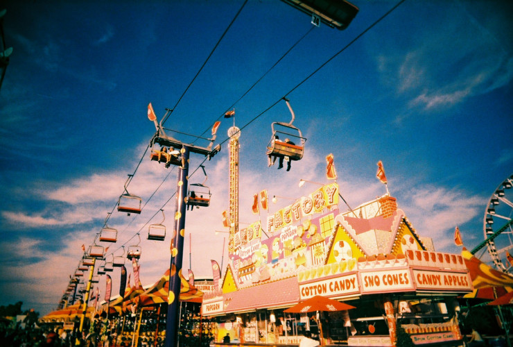 Descriptive essay of a carnival