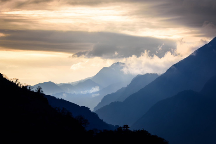 Blue mountains Pai-Shih