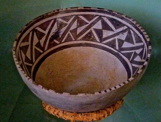 Mesa Verde National Park bowl on straw pad