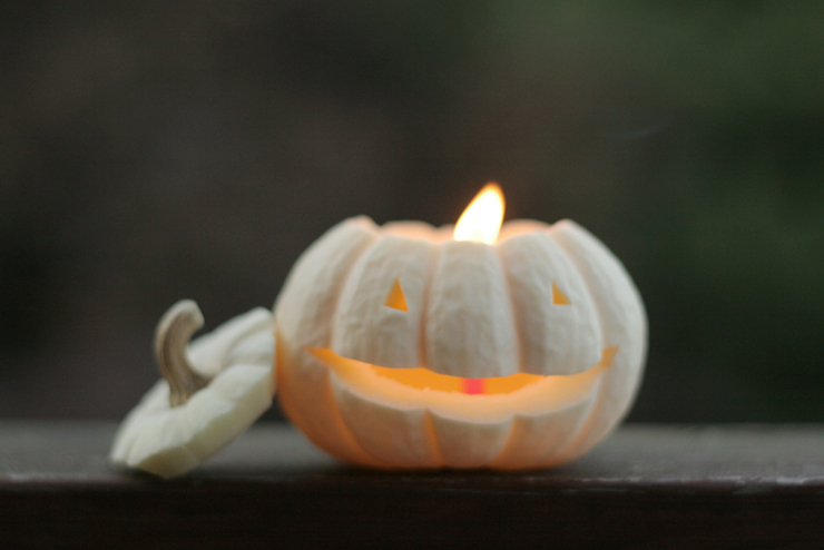 Pumpkin candle monster halloween prompt