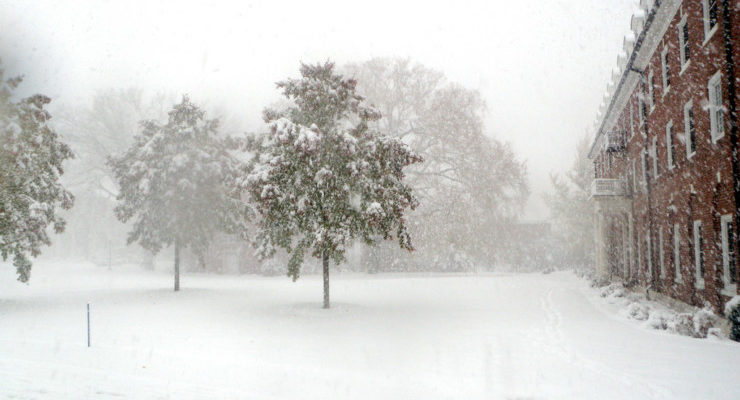 Snow Storm Dickens Christmas
