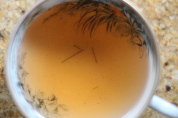 Pine Needle Tea With Needles