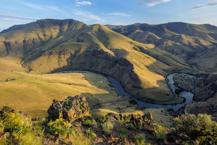 mountainous landscape form