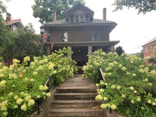 The Brass Pineapple Inn-Front Porch