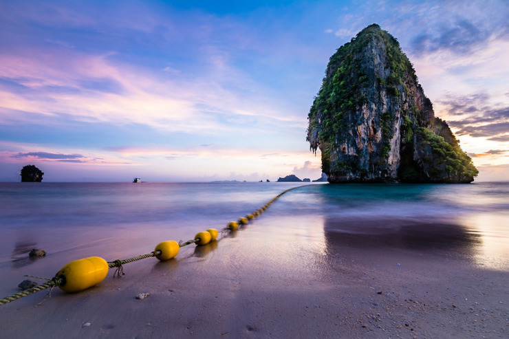 Rope on beach for credo poems