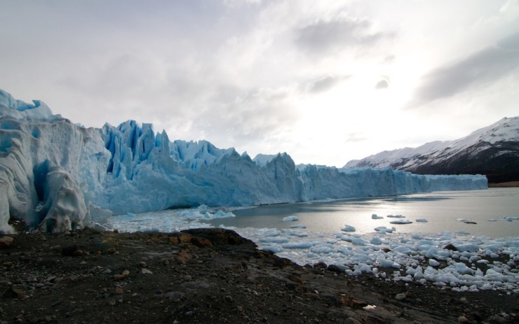 thaw beside sea ice