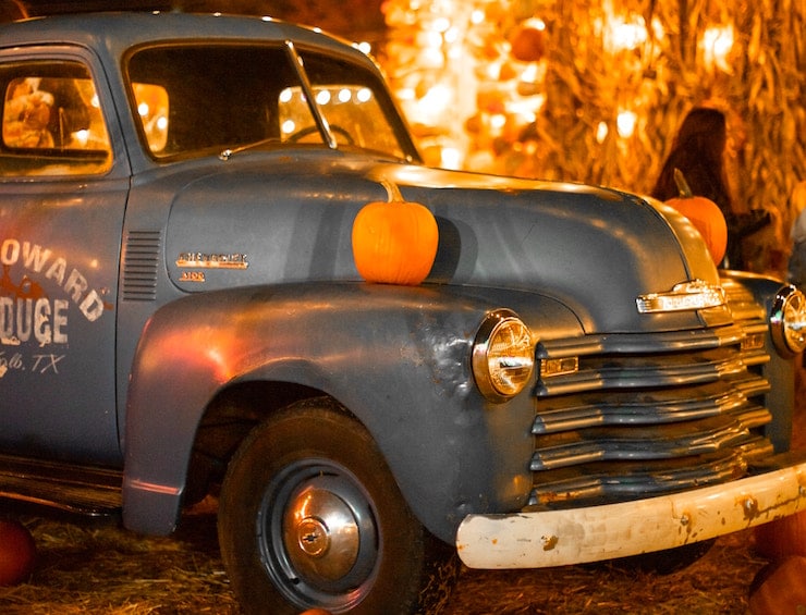 halloween comics car with pumpkins